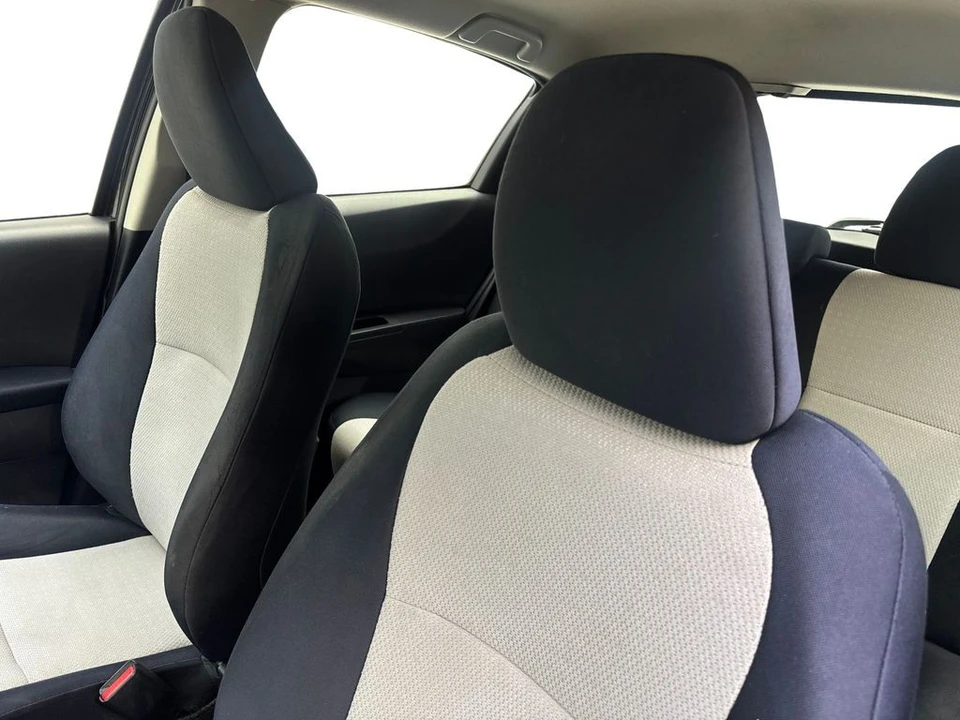 2012 Toyota Yaris - Image 19 of 21