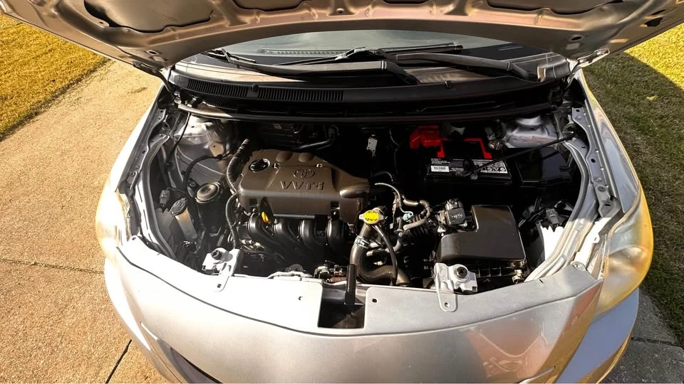 2012 Toyota Yaris - Image 5 of 12