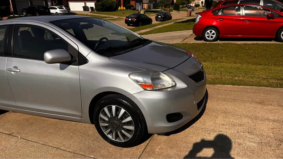 2012 Toyota Yaris - Image 4 of 12