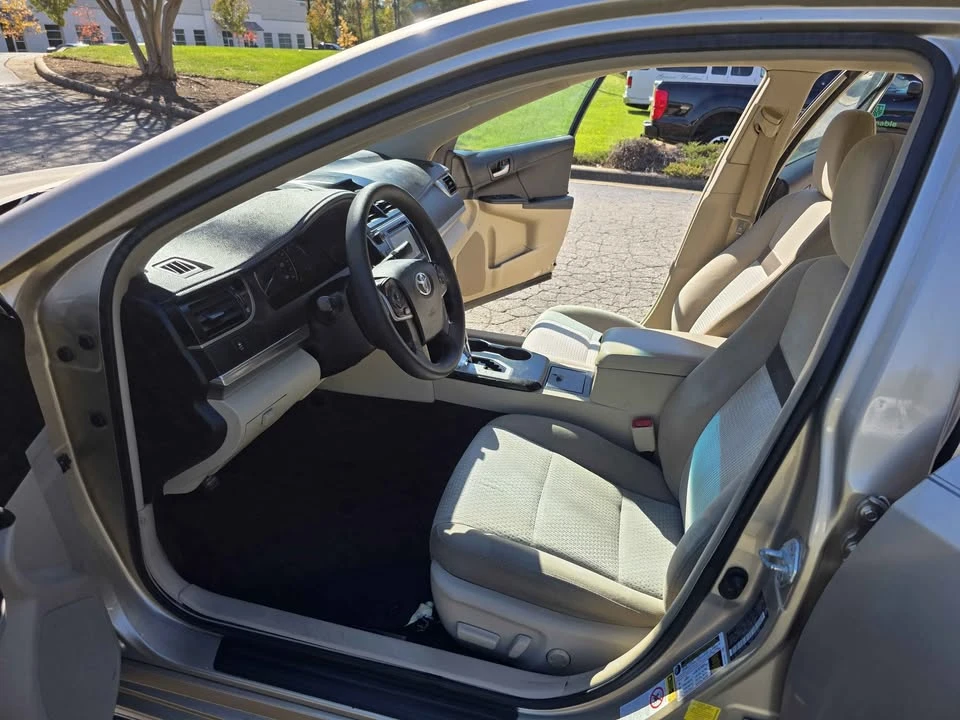 2012 Toyota Camry 7th Gen - Image 14 of 19