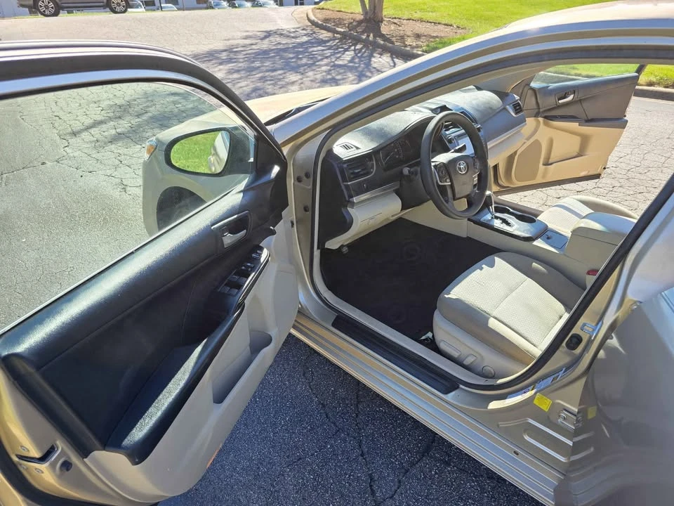 2012 Toyota Camry 7th Gen - Image 8 of 19