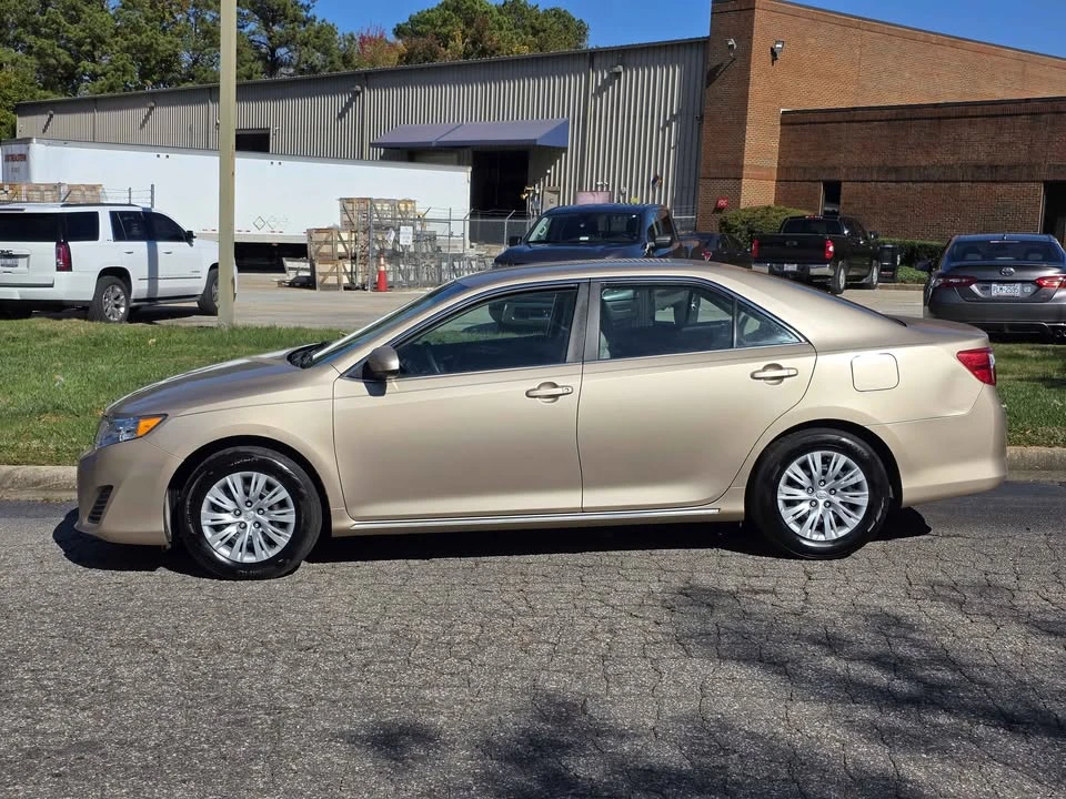 2012 Toyota Camry 7th Gen - Image 5 of 19