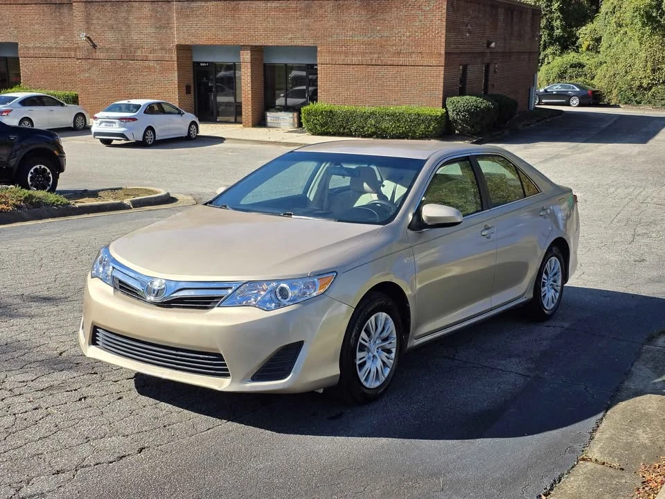2012 Toyota Camry 7th Gen - Image 17 of 19