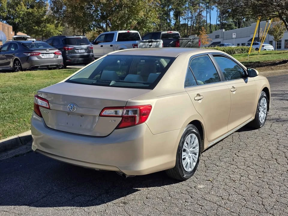 2012 Toyota Camry 7th Gen - Image 18 of 19