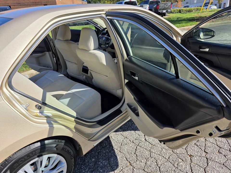 2012 Toyota Camry 7th Gen - Image 11 of 19