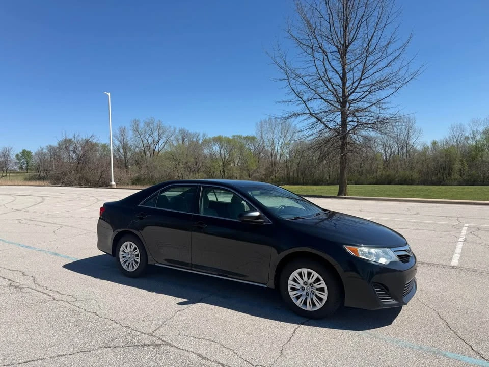 2012 Toyota Camry 7th Gen - Image 3 of 12
