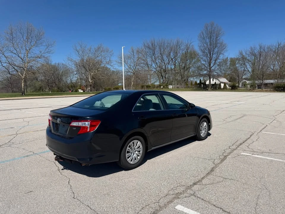 2012 Toyota Camry 7th Gen - Image 8 of 12