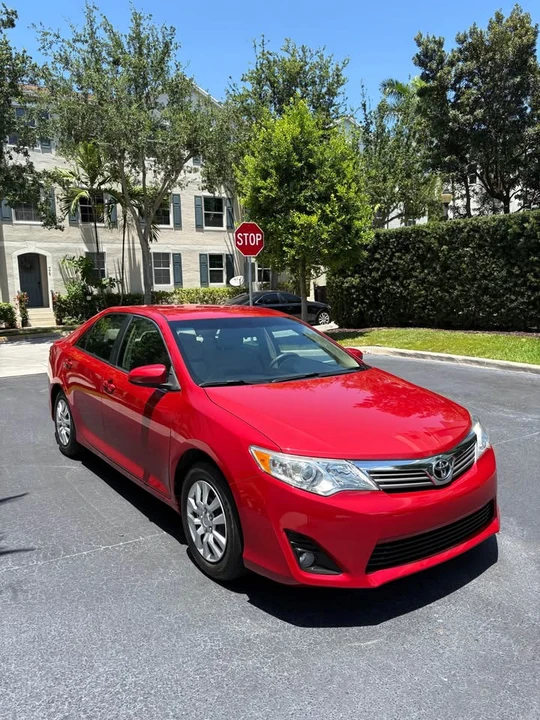 2012 Toyota Camry 7th Gen - Image 2 of 14