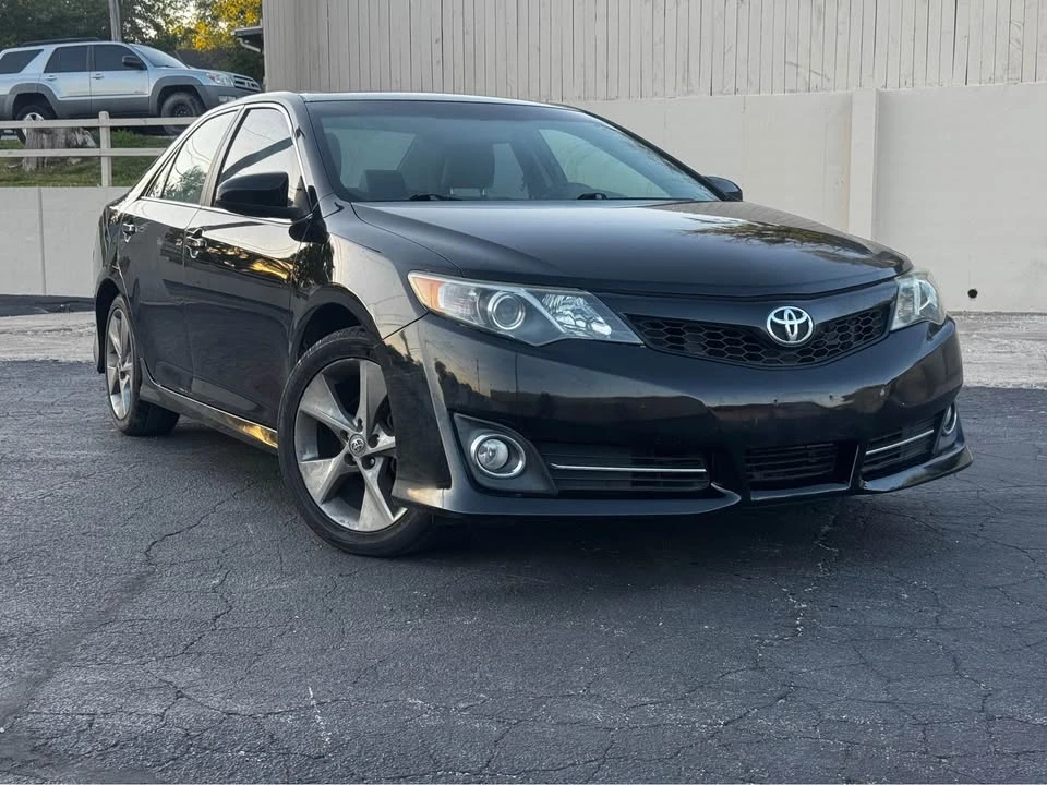 2012 Toyota Camry 7th Gen - Image 2 of 17