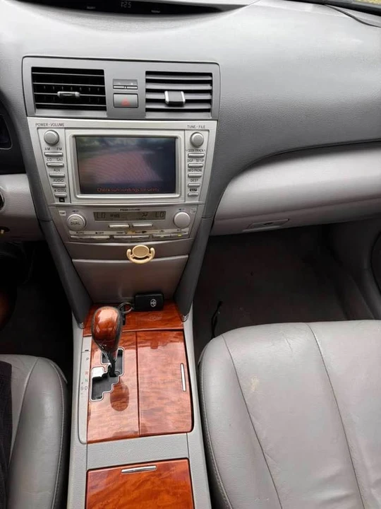 2012 Toyota Camry 7th Gen - Image 6 of 12
