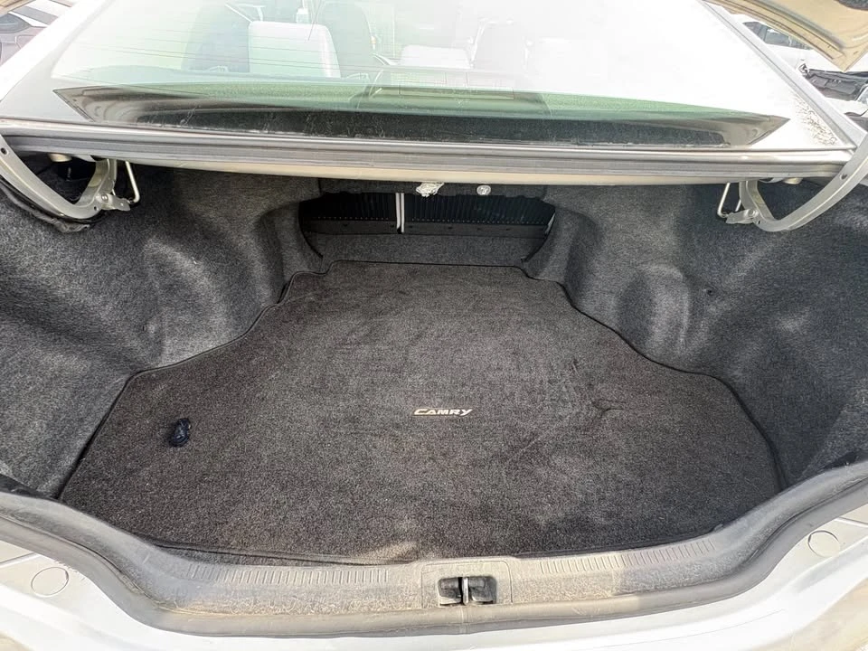 2012 Toyota Camry 7th Gen - Image 13 of 14
