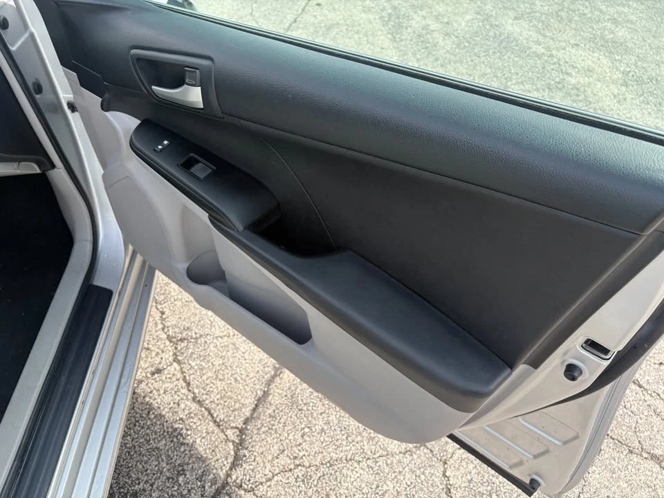 2012 Toyota Camry 7th Gen - Image 8 of 14