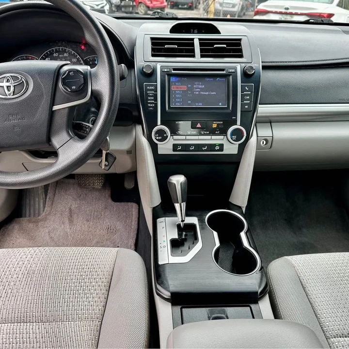 2012 Toyota Camry 7th Gen - Image 6 of 10