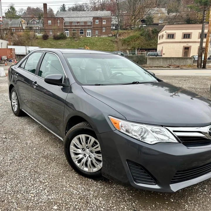2012 Toyota Camry 7th Gen - Image 2 of 10