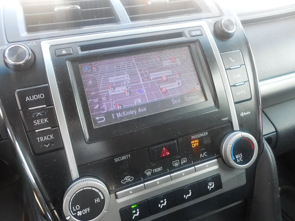 2012 Toyota Camry 7th Gen - Image 13 of 16