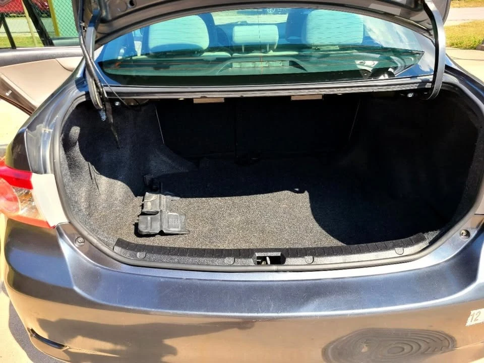 2012 Toyota Corolla 10th Gen - Image 12 of 16