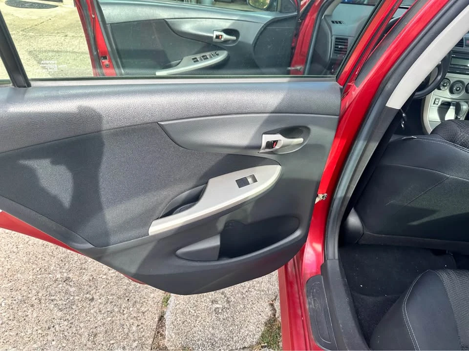 2012 Toyota Corolla 10th Gen - Image 8 of 12