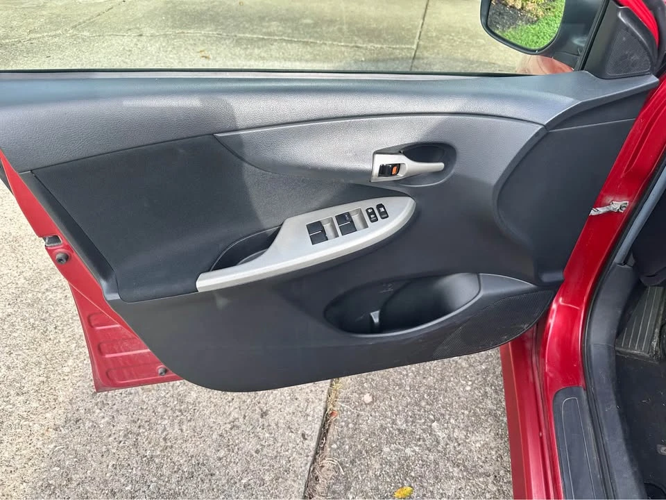 2012 Toyota Corolla 10th Gen - Image 9 of 12
