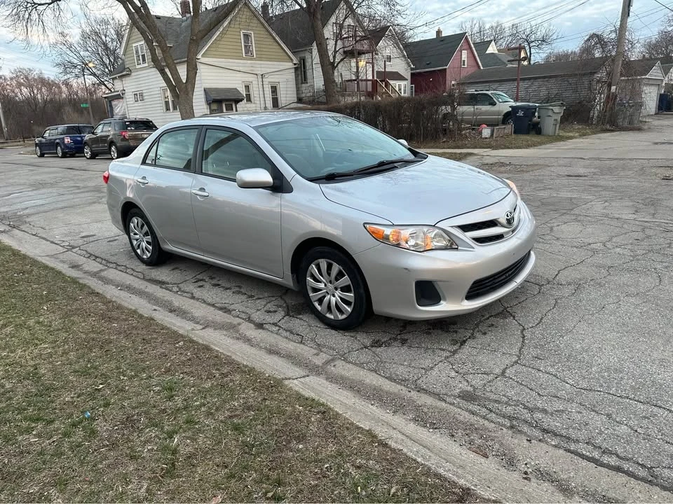 2012 Toyota Corolla 10th Gen - Image 2 of 15