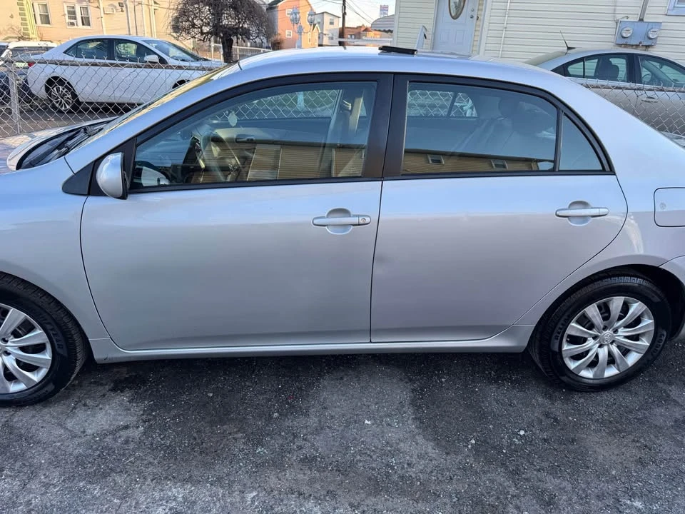 2012 Toyota Corolla 10th Gen - Image 5 of 14