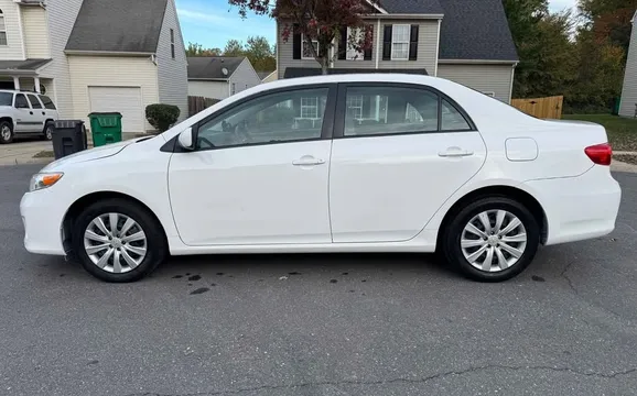 2012 Toyota Corolla 10th Gen - Image 3 of 9