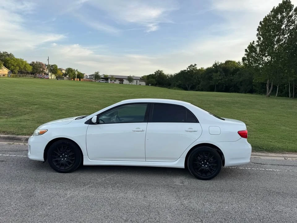 2012 Toyota Corolla 10th Gen - Image 3 of 9
