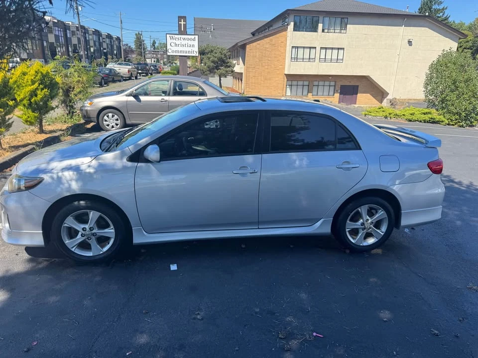 2012 Toyota Corolla 10th Gen - Image 5 of 8
