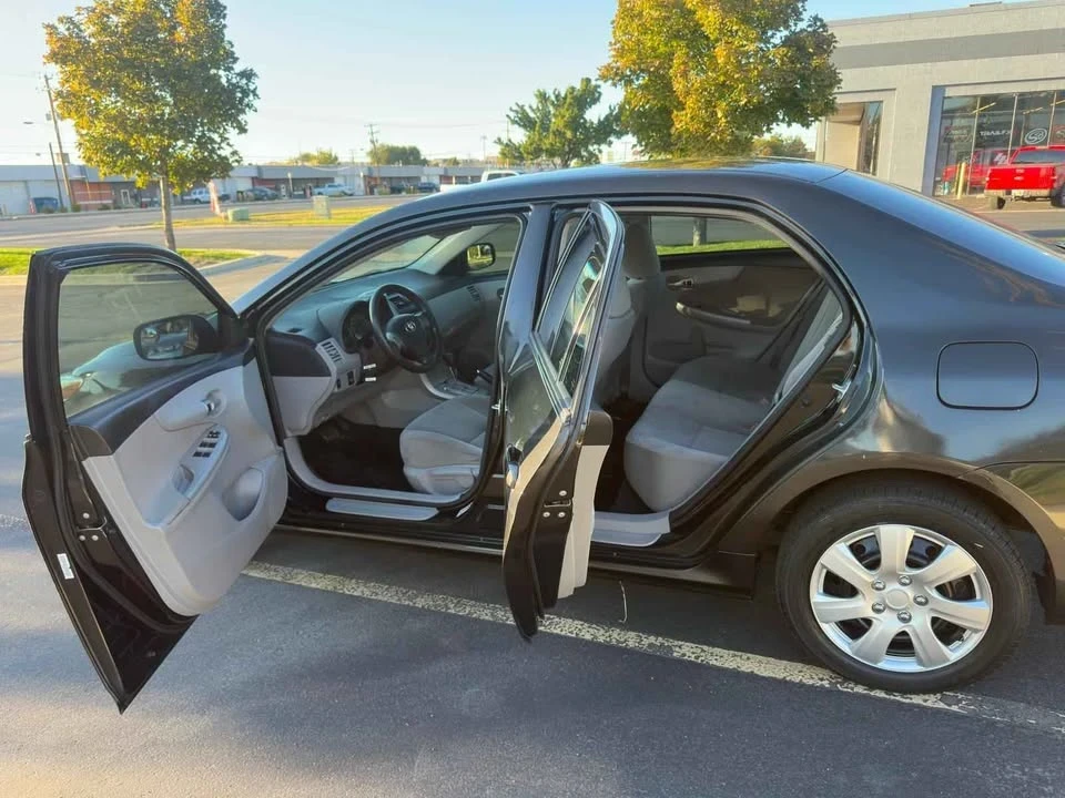 2012 Toyota Corolla 10th Gen - Image 7 of 13