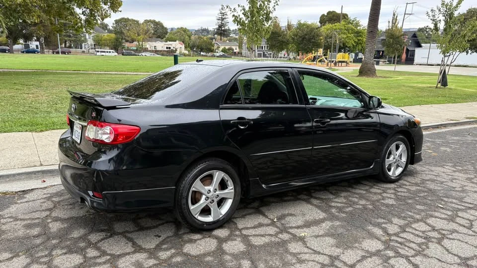 2012 Toyota Corolla 10th Gen - Image 5 of 18