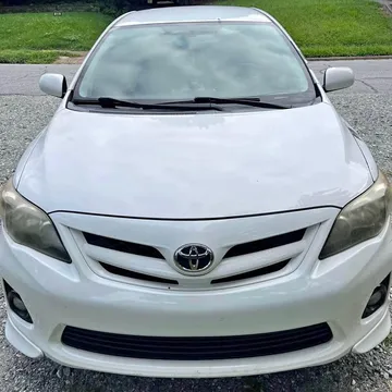 2012 Toyota Corolla SE Sedan