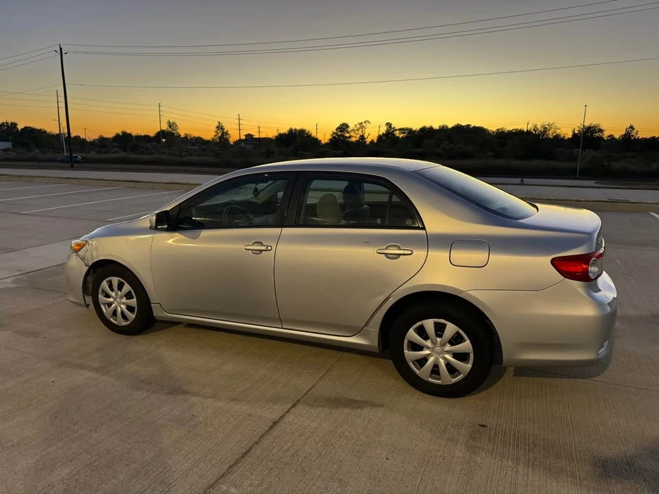 2012 Toyota Corolla 10th Gen - Image 3 of 17