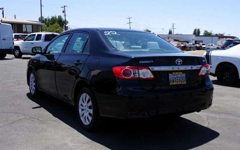 2012 Toyota Corolla 10th Gen - Image 8 of 18