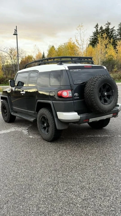 2012 Toyota FJ Cruiser - Image 5 of 14