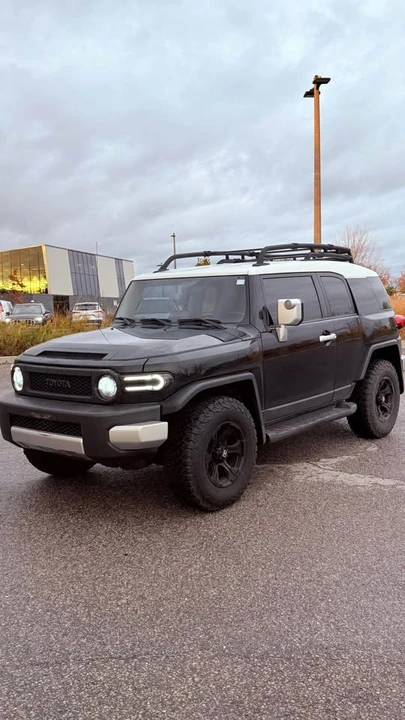2012 Toyota FJ Cruiser - Image 3 of 14
