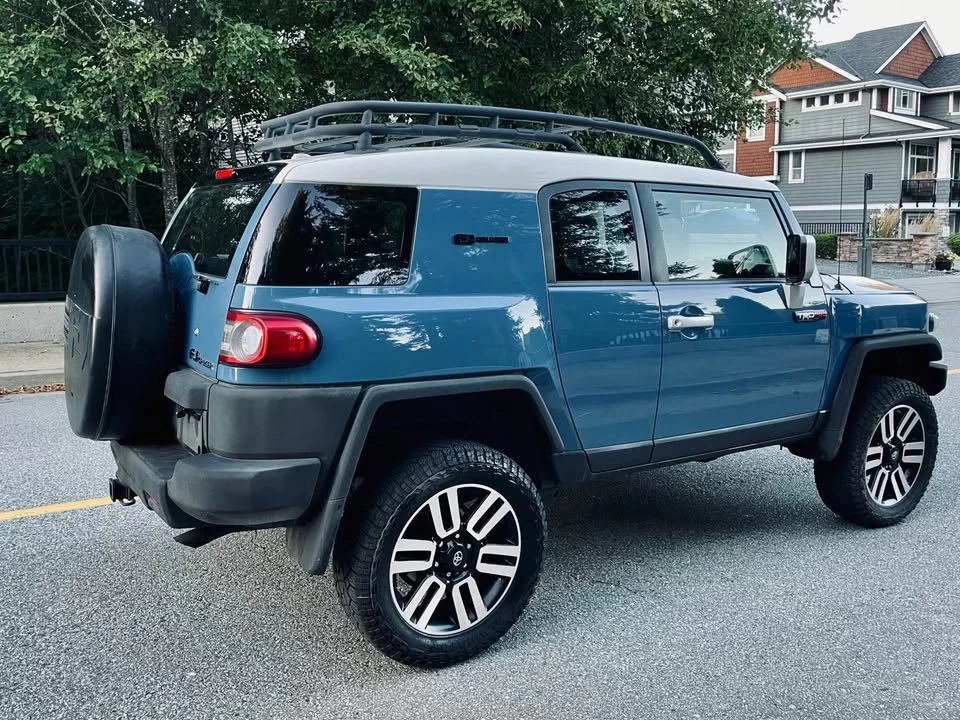 2012 Toyota FJ Cruiser - Image 4 of 19