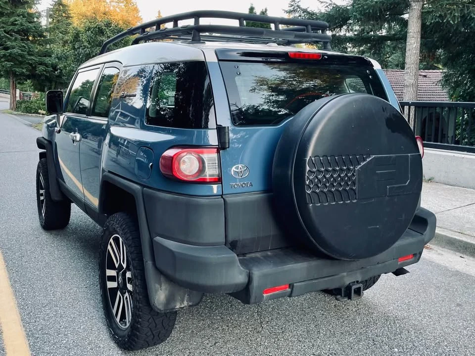 2012 Toyota FJ Cruiser - Image 6 of 19