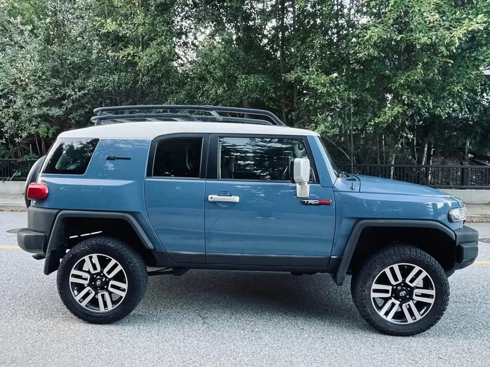 2012 Toyota FJ Cruiser - Image 3 of 19