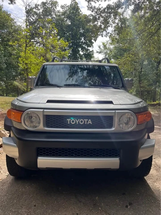 2012 Toyota FJ Cruiser - Image 5 of 17