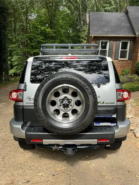2012 Toyota FJ Cruiser - Image 6 of 17