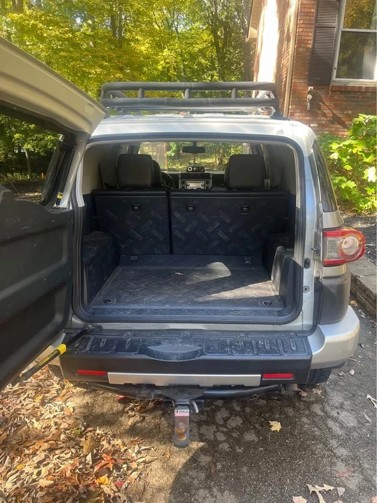 2012 Toyota FJ Cruiser - Image 8 of 17