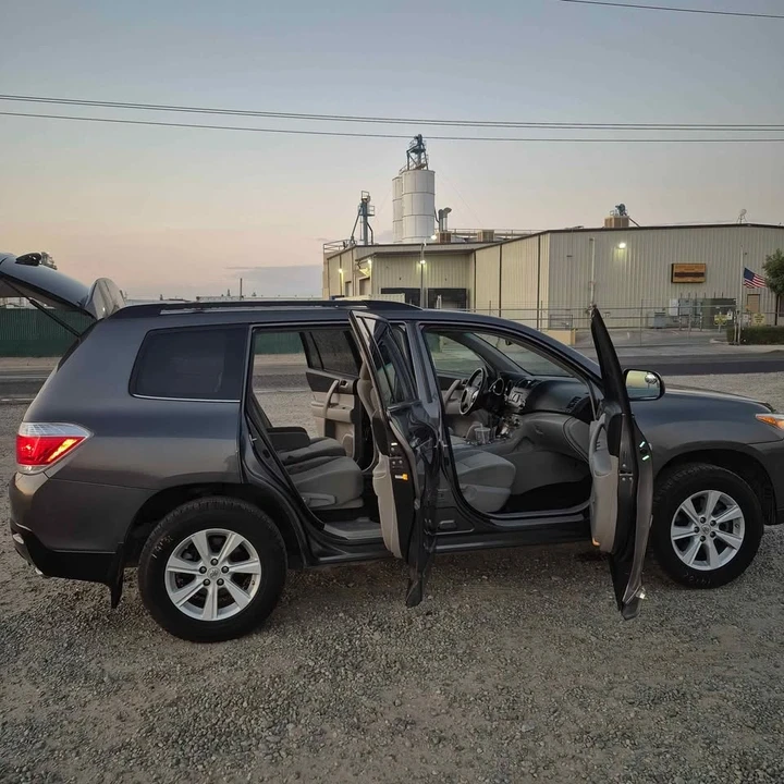 2012 Toyota Highlander - Image 18 of 20