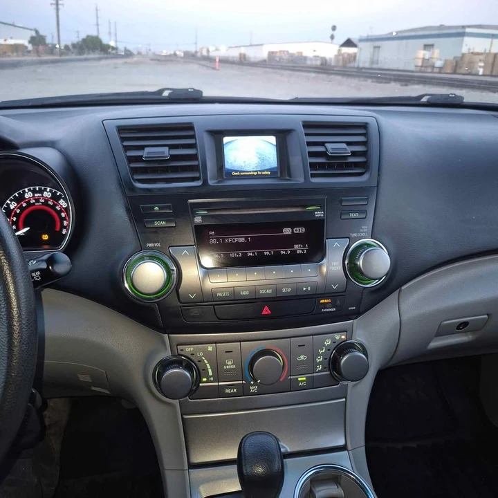2012 Toyota Highlander - Image 17 of 20