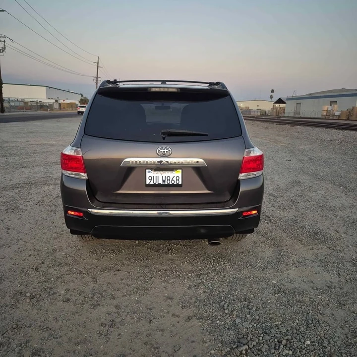 2012 Toyota Highlander - Image 7 of 20