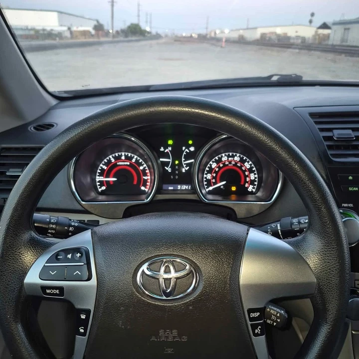 2012 Toyota Highlander - Image 16 of 20