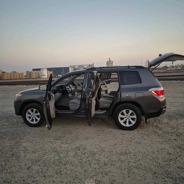 2012 Toyota Highlander - Image 12 of 20