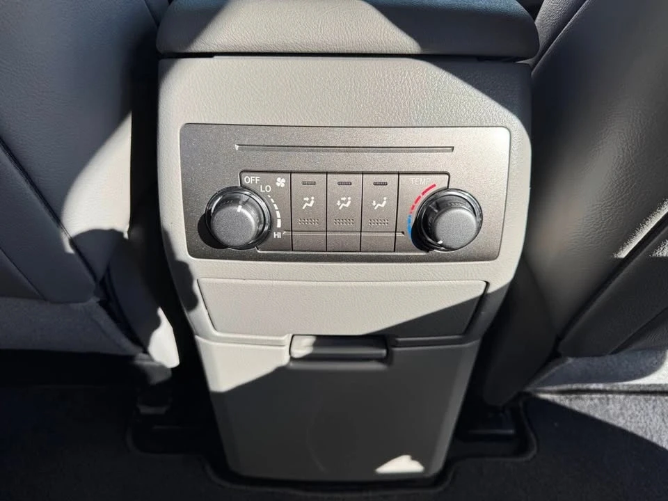 2012 Toyota Highlander - Image 13 of 18