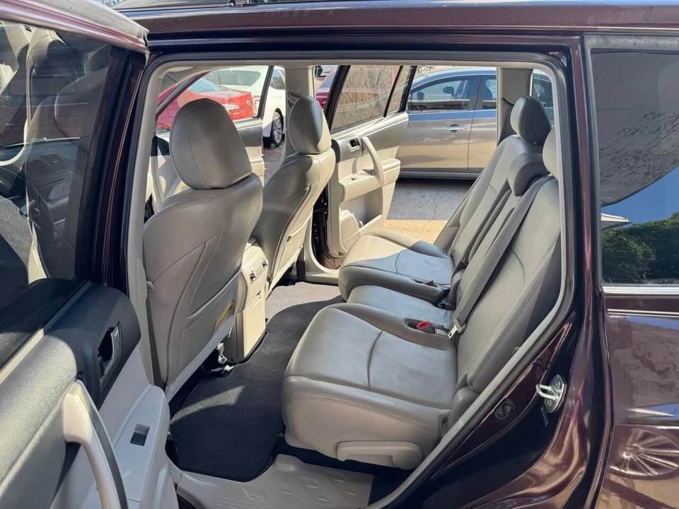 2012 Toyota Highlander - Image 14 of 20