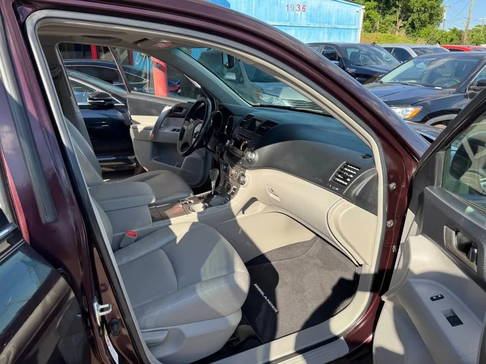 2012 Toyota Highlander - Image 11 of 20