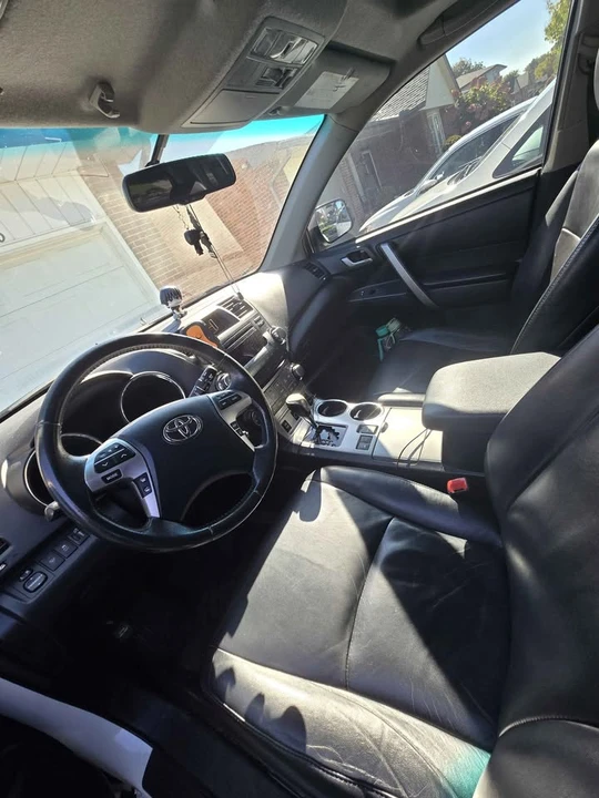 2012 Toyota Highlander - Image 4 of 8