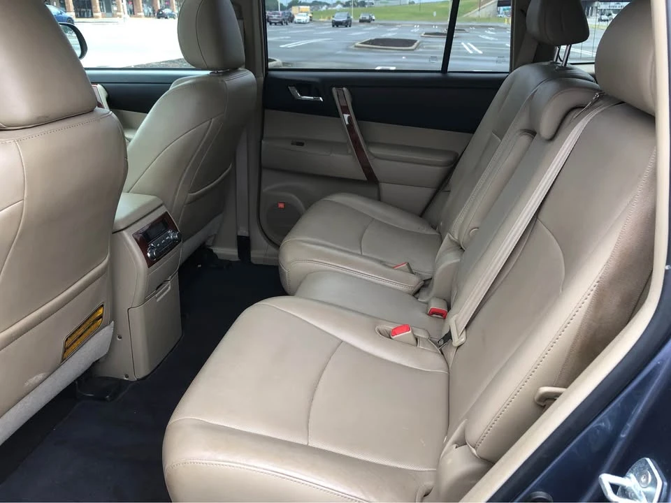 2012 Toyota Highlander - Image 10 of 18